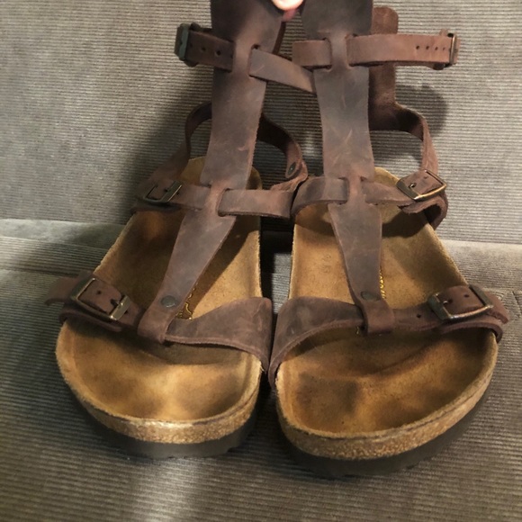 Ankle height brown Birkenstocks size37!